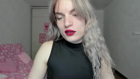 mili-kira online show from April 29, 2026, 8:48 pm
