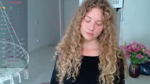 milounee online show from July 31, 2026, 8:25 am