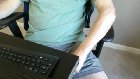 milwaukeebadger24 online show from June 19, 2026, 1:37 pm