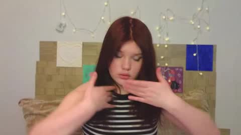 hi Im Mina  online show from May 18, 2026, 5:24 am