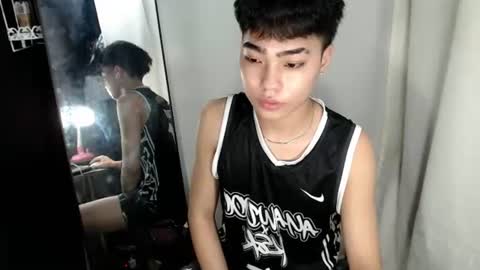mingkla_man online show from July 25, 2026, 5:32 pm