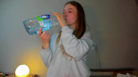 Snapshot of minidiva_ chatting on May 29, 2026, 8:51 pm Amelia online show from May 29, 2026, 8:51 pm