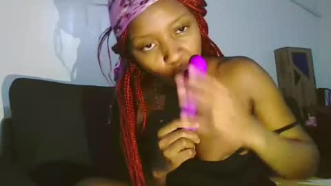 PeachySin online show from July 27, 2026, 4:03 pm