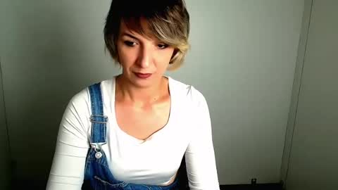 Mishelle online show from June 19, 2026, 2:54 pm