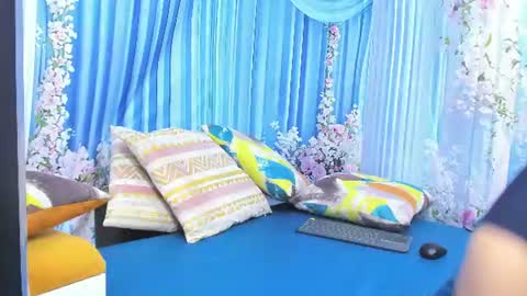 Monica Patricia online show from August 9, 2026, 3:23 am
