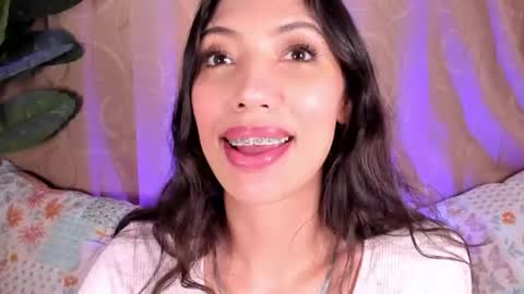 Miss Veronica online show from June 13, 2026, 1:53 pm
