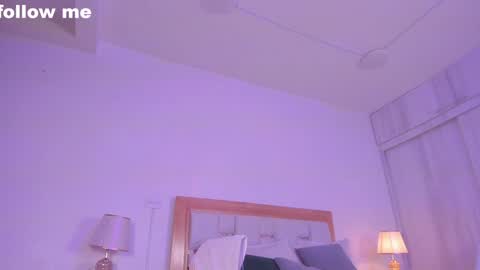 Snapshot of missjuliaa_ chatting on January 9, 2025, 6:17 am A N N Y online show from January 9, 2025, 6:17 am