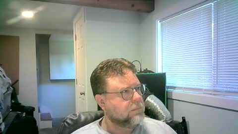 Mr. Happy online show from June 15, 2026, 4:09 pm