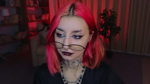 Snapshot of mistress__marcelline chatting on July 25, 2026, 2:09 am Marcelline online show from July 25, 2026, 2:09 am