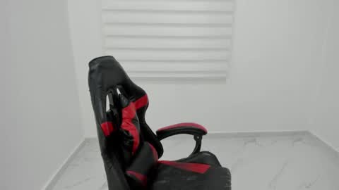 mistress_findom online show from July 11, 2026, 5:32 am
