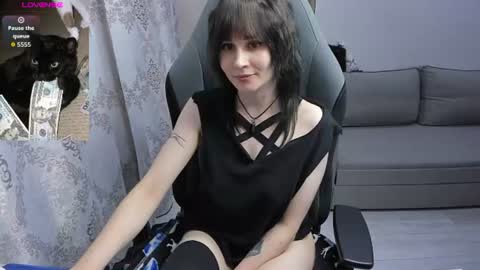misty_dark online show from June 18, 2026, 10:52 am
