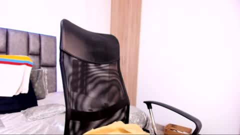 Snapshot of mitchbukanan chatting on June 4, 2026, 1:11 am mitchbukanan online show from June 4, 2026, 1:11 am