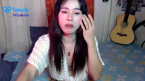 Miyakabebe online show from June 11, 2026, 2:53 am