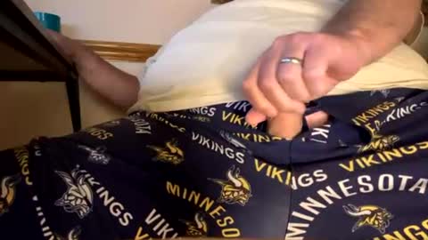 mnguy19726969 online show from June 26, 2026, 2:49 am