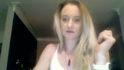 mockingbirds91 online show from June 17, 2026, 1:30 am