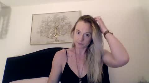 mockingbirds91 online show from July 5, 2026, 2:40 am