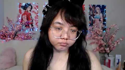 Molly online show from July 21, 2026, 4:37 am