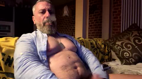 molitsrymale69 online show from May 20, 2026, 6:14 pm