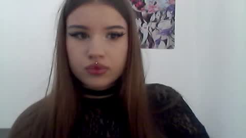 Snapshot of mollysexgirl chatting on July 12, 2026, 1:35 pm Molly online show from July 12, 2026, 1:35 pm