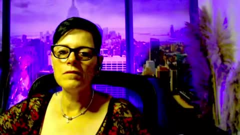 MollySun Nina Randmann online show from July 22, 2026, 4:32 pm