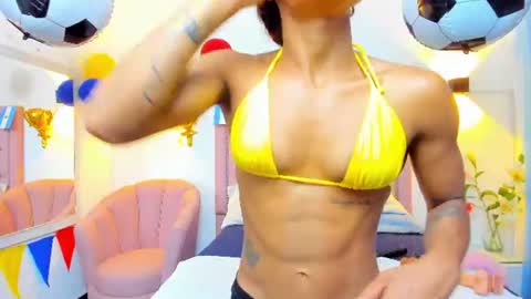 Snapshot of molyrestrepo chatting on July 17, 2026, 11:09 pm molyrestrepo online show from July 17, 2026, 11:09 pm