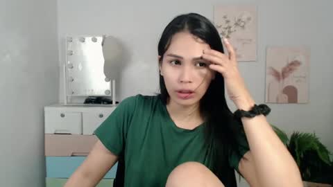 MOMIKHEM online show from July 4, 2026, 10:32 am