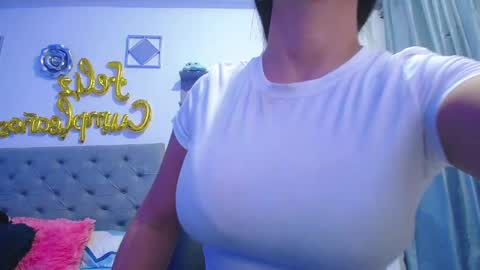 Snapshot of mommy_dulce chatting on May 20, 2026, 1:23 am ANDREA online show from May 20, 2026, 1:23 am