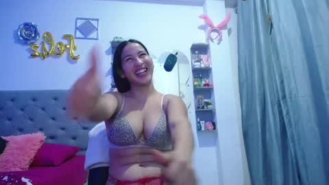 Snapshot of mommy_dulce chatting on June 4, 2026, 1:33 am ANDREA online show from June 4, 2026, 1:33 am