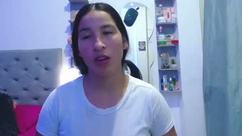 Snapshot of mommy_dulce chatting on July 23, 2026, 1:19 am ANDREA online show from July 23, 2026, 1:19 am