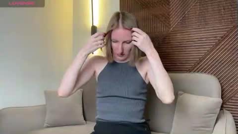 MonikaBos online show from July 20, 2026, 9:39 pm