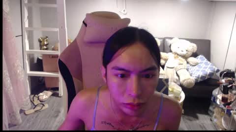 ELYSE A SIMPLE GIRL online show from April 24, 2026, 11:45 am