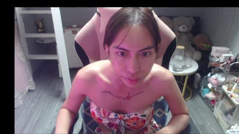 ELYSE A SIMPLE GIRL online show from May 21, 2026, 11:17 am