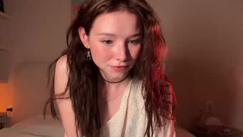 Snapshot of moonfaced_ chatting on June 21, 2026, 8:44 pm Ann online show from June 21, 2026, 8:44 pm