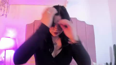 Paula  online show from July 22, 2026, 6:16 am