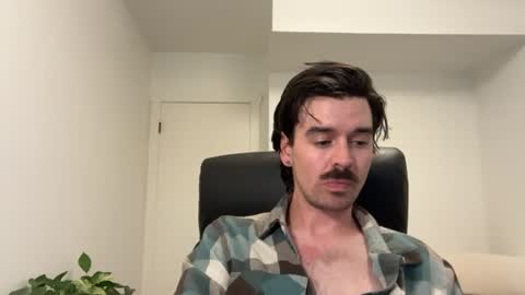 moustachematt online show from June 12, 2026, 3:05 am