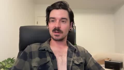 moustachematt online show from June 25, 2026, 3:50 am