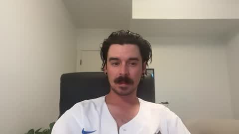 moustachematt online show from July 16, 2026, 1:55 am