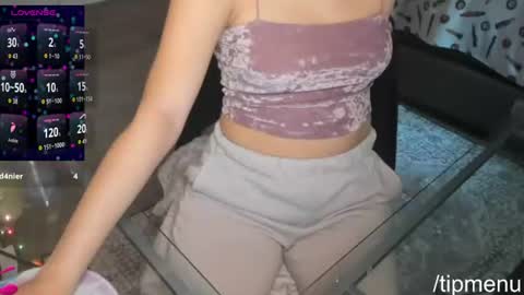 moxieXfoxie online show from June 23, 2026, 3:43 pm