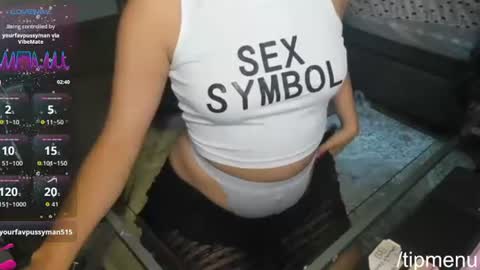 moxieXfoxie online show from July 31, 2026, 5:45 pm