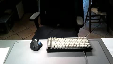 Snapshot of mr_kaa chatting on April 18, 2026, 2:32 pm mr_kaa online show from April 18, 2026, 2:32 pm