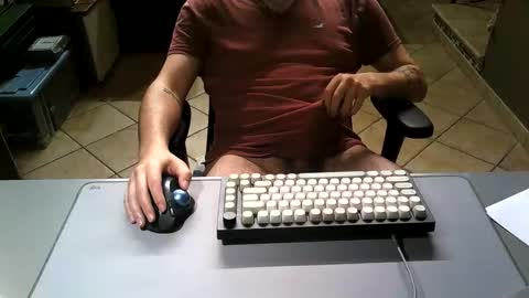 Snapshot of mr_kaa chatting on May 5, 2026, 6:16 pm mr_kaa online show from May 5, 2026, 6:16 pm