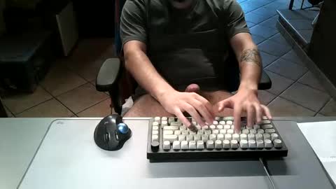 Snapshot of mr_kaa chatting on May 24, 2026, 4:23 pm mr_kaa online show from May 24, 2026, 4:23 pm