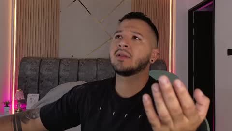 MIKEE online show from July 23, 2026, 3:04 am