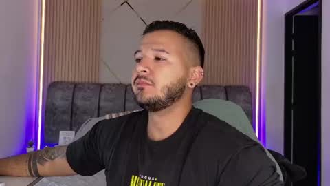 MIKEE online show from July 28, 2026, 3:02 am