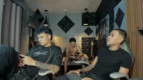 Snapshot of mr_mois chatting on July 11, 2026, 6:38 am mr_mois online show from July 11, 2026, 6:38 am
