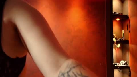 mranii_queen_bdsm_ online show from July 21, 2026, 3:20 am