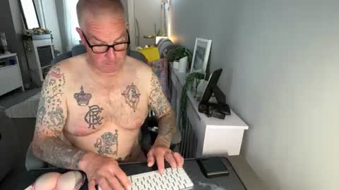 Snapshot of mtb1697 chatting on June 22, 2026, 6:43 am mtb1697 online show from June 22, 2026, 6:43 am