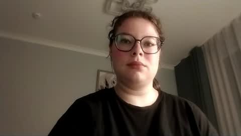 mulavixen online show from July 19, 2026, 7:17 pm