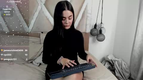 muriell_69 online show from June 5, 2026, 4:13 pm