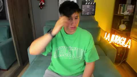 VALENTINA Luna  online show from July 9, 2026, 2:48 am
